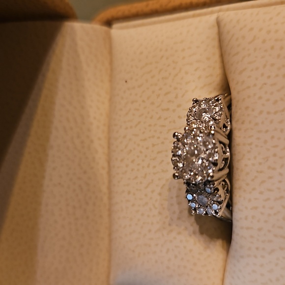 Diamond Engagement Ring. Size 5 - Picture 3 of 3